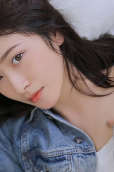 明星专题：凯尔希·格兰莫
